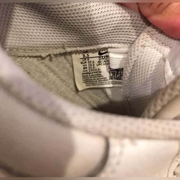 *NIKE* Court Legacy Lift Women's Triple White Platform Sneakers (Size 6.5) - Picture 9 of 16